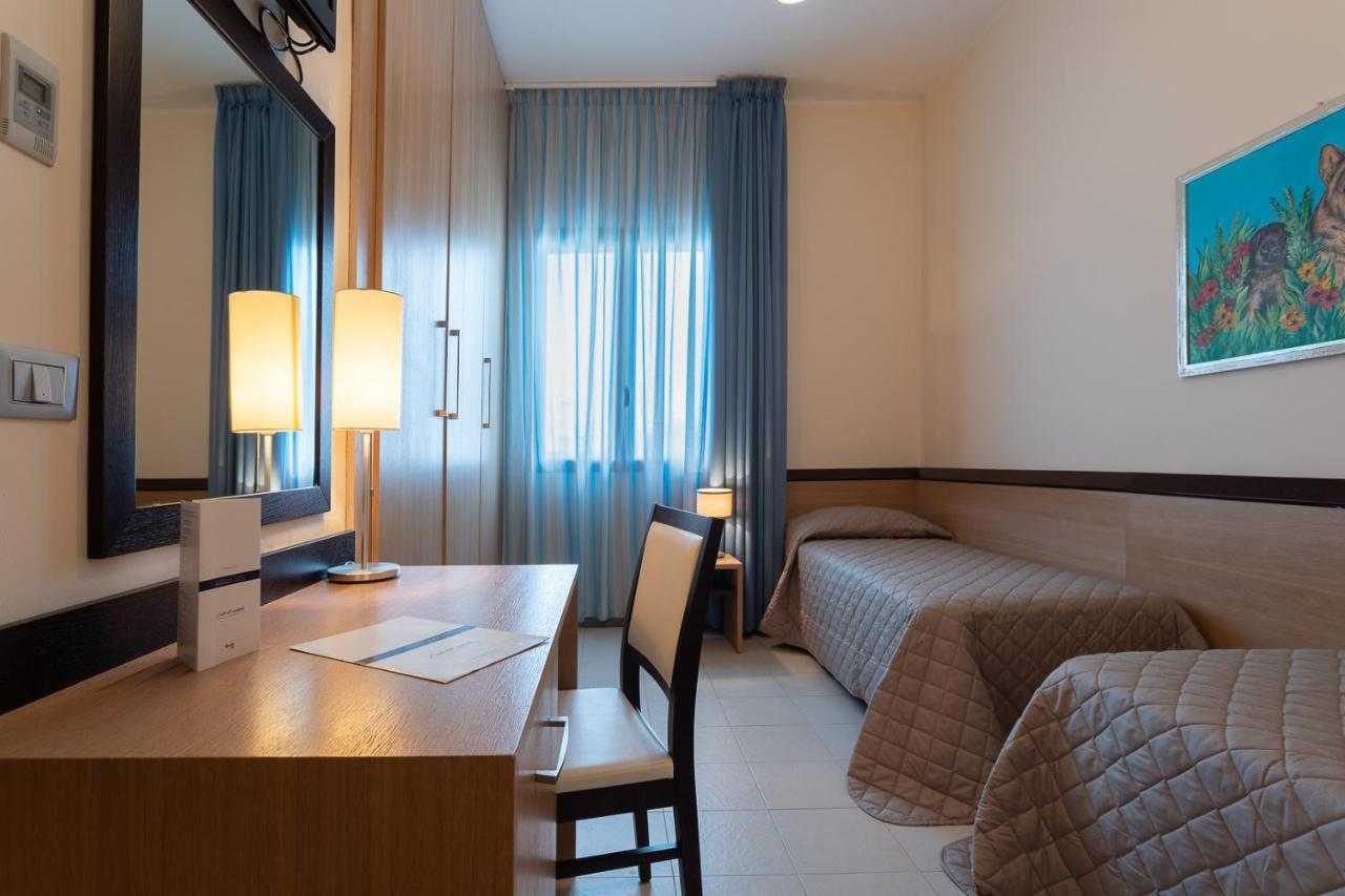 Club Azzurro Hotel & Resort Porto Cesareo Exterior photo