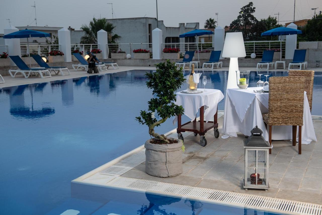 Club Azzurro Hotel & Resort Porto Cesareo Exterior photo