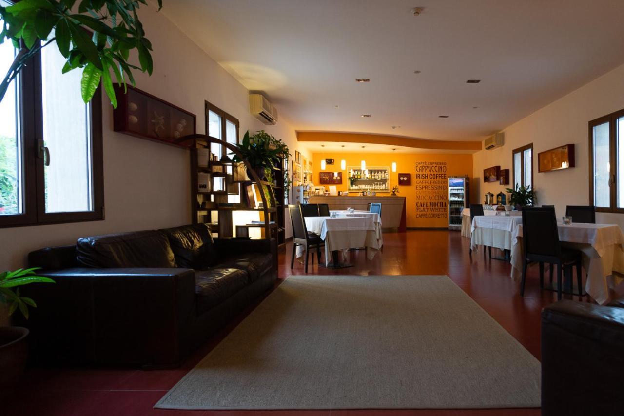 Club Azzurro Hotel & Resort Porto Cesareo Exterior photo