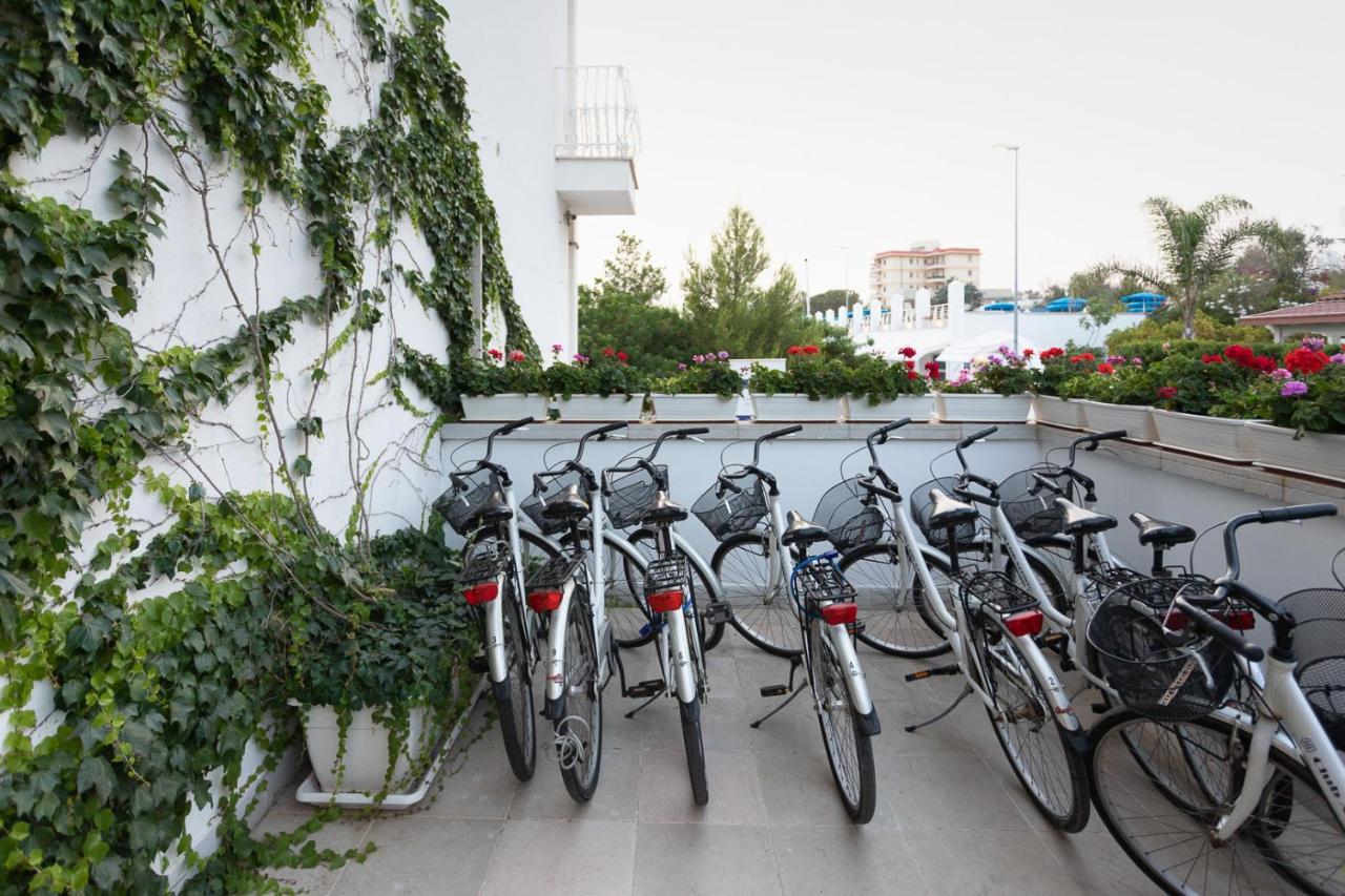Club Azzurro Hotel & Resort Porto Cesareo Exterior photo